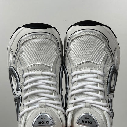 Dior B30 “White”