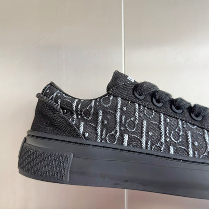 Dior B33 “Black”
