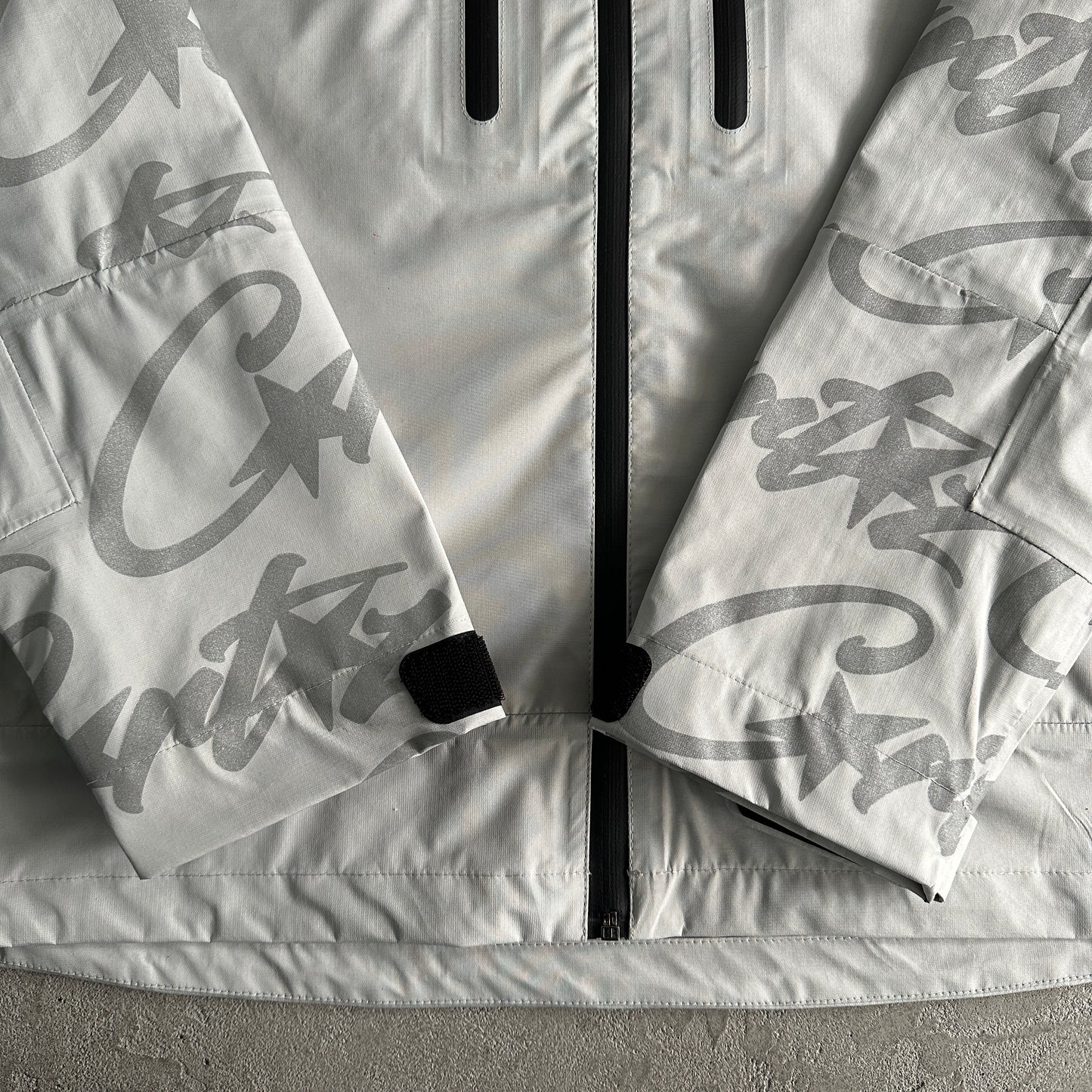 Corteiz Elitework Waterproof Shell Jacket “Grey"