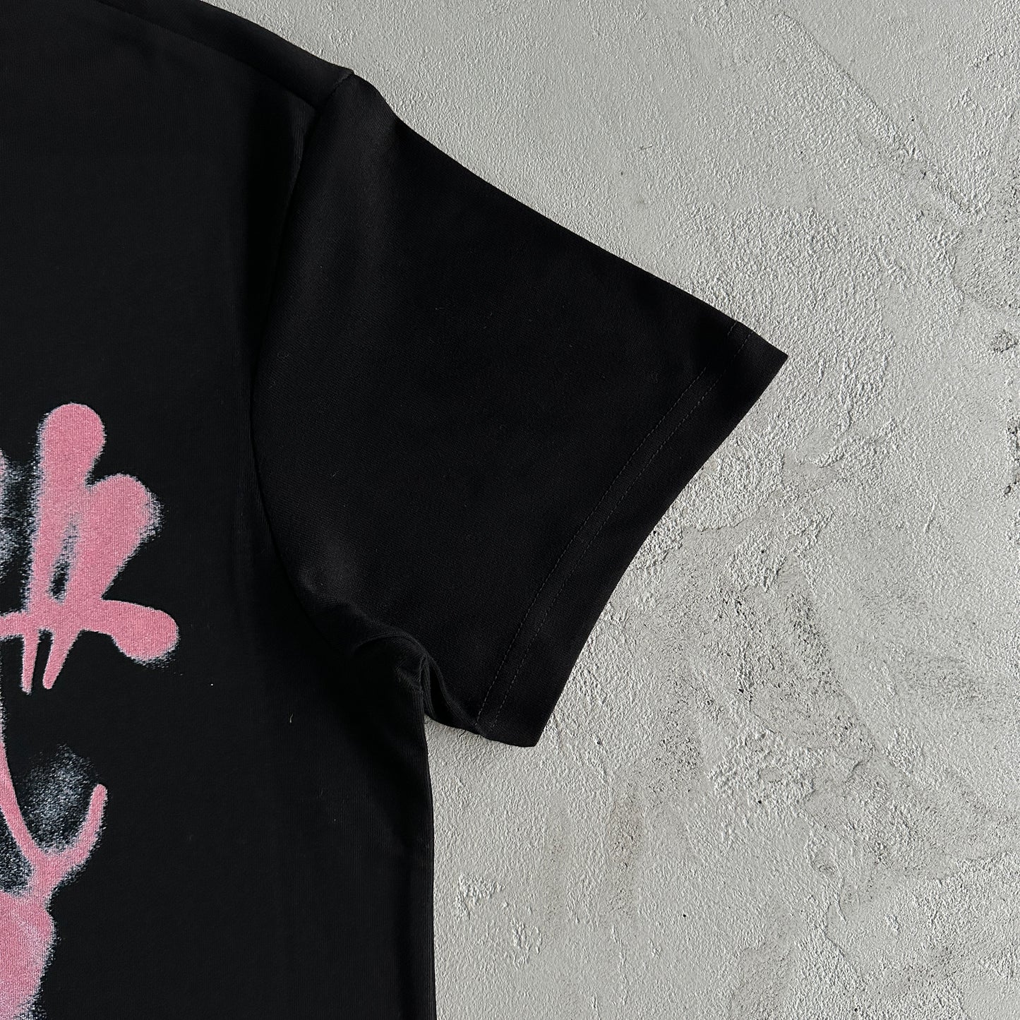 Syna “Scream Tee Black”