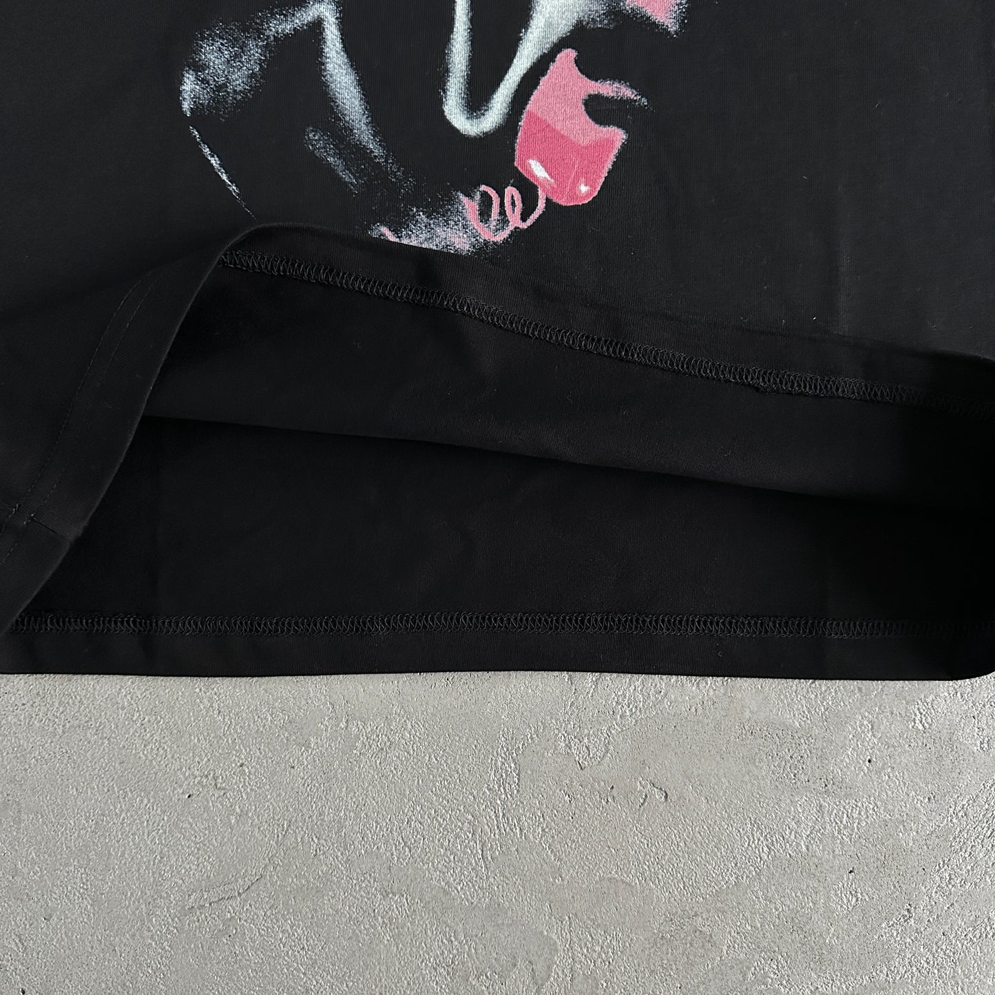 Syna “Scream Tee Black”
