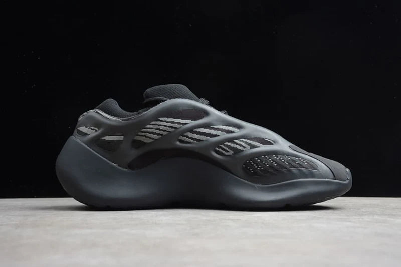 Yeezy 700 V3 “Alvah”