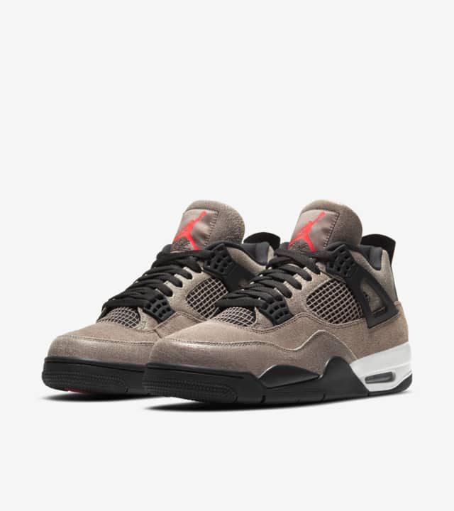 Air Jordan 4 “Taupe Haze”