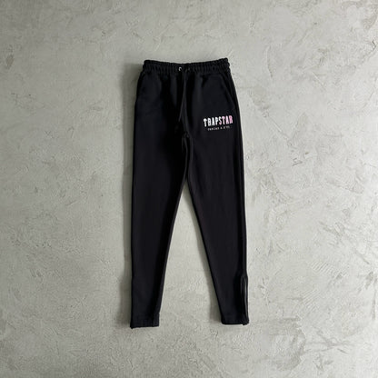 Decoded Chenille Hoodie “Black Pink”
