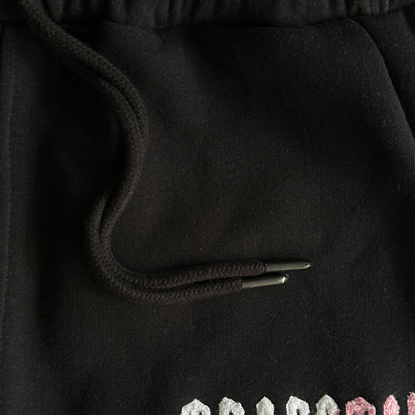 Decoded Chenille Hoodie “Black Pink”