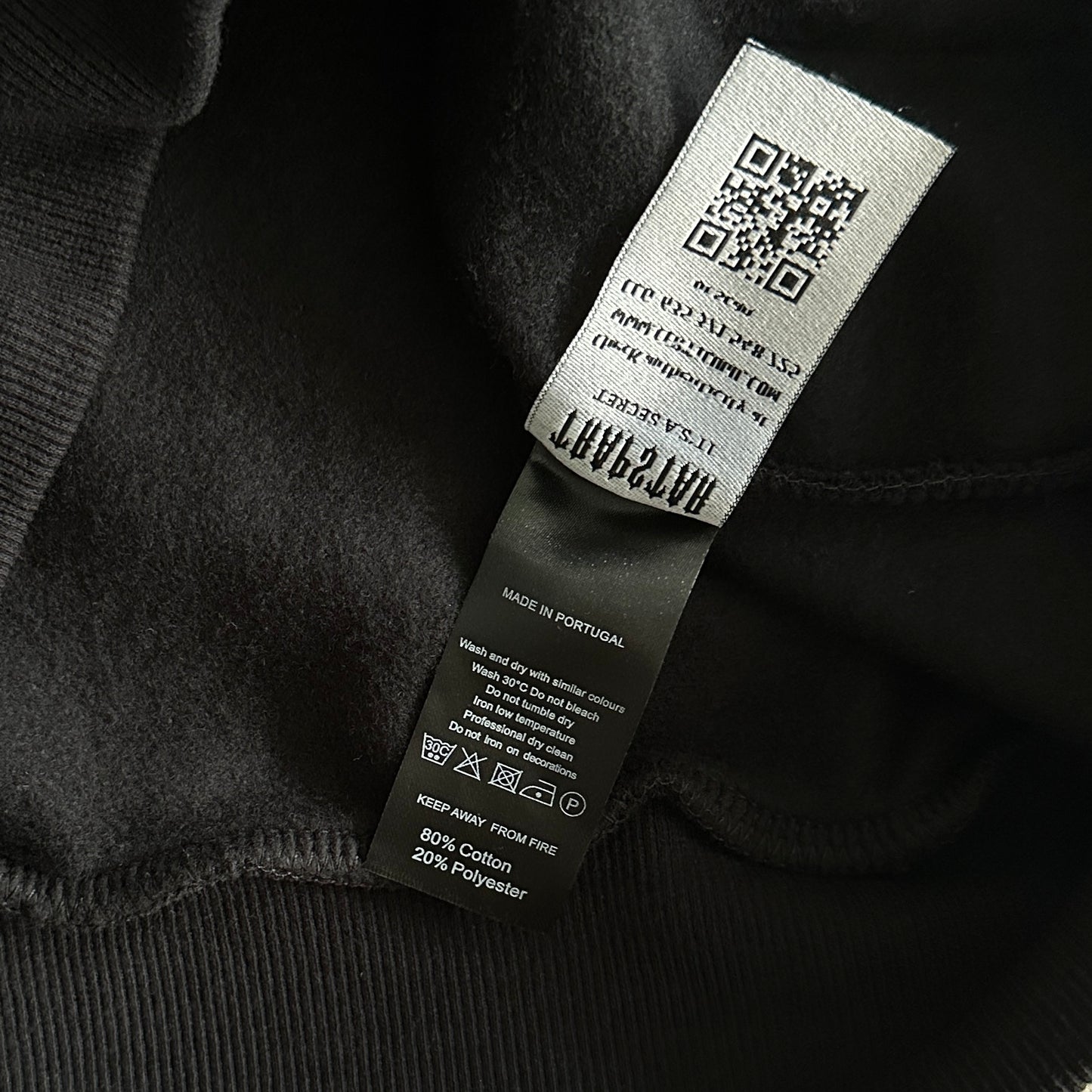 Decoded Chenille Hoodie “Black Pink”