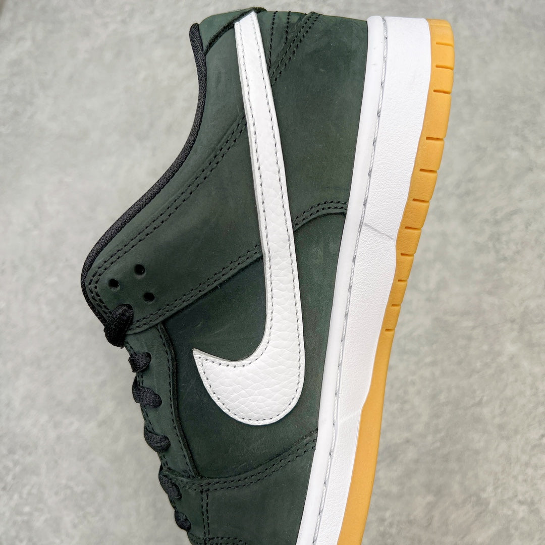 SB Dunk Low “Black Gum”