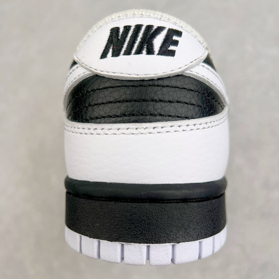 Dunk Low “Reverse Panda”