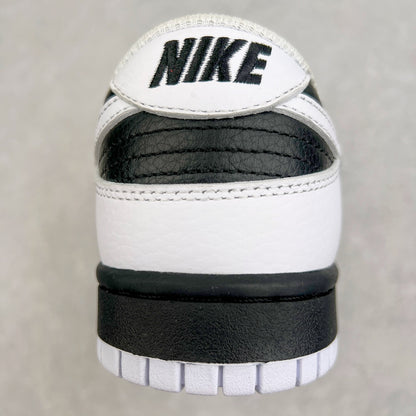 Dunk Low “Reverse Panda”