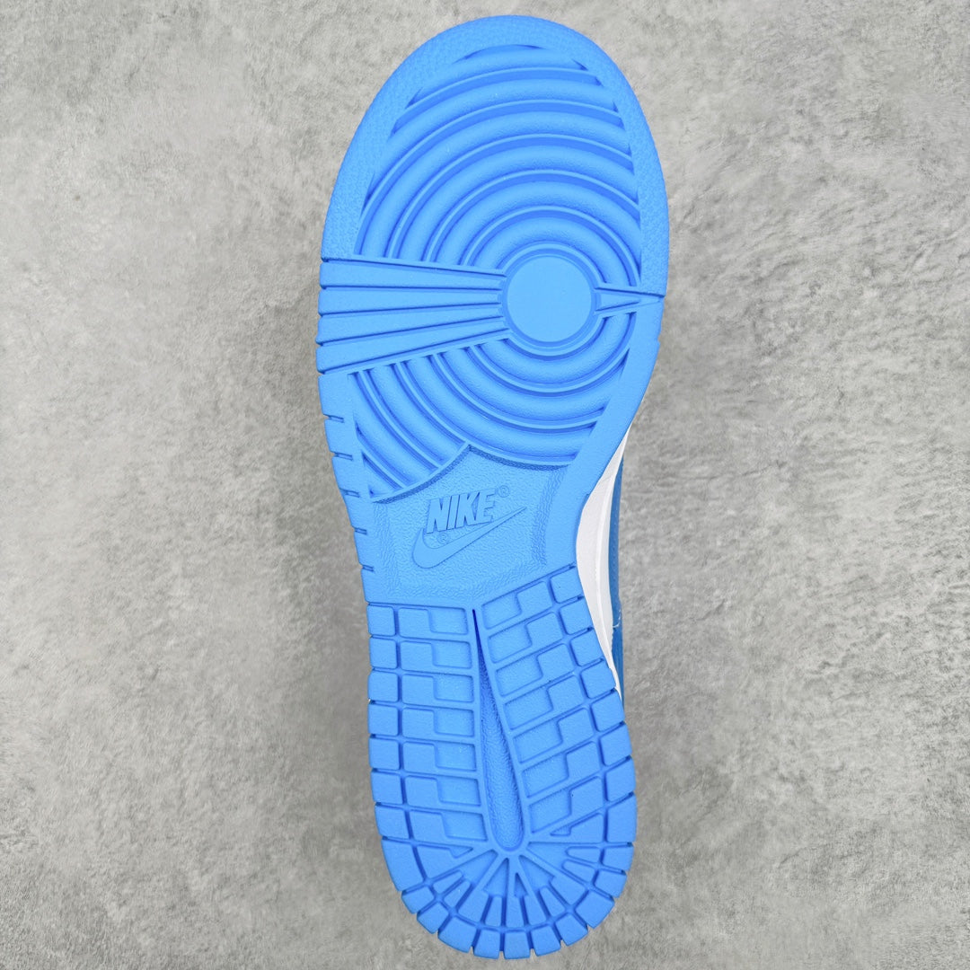 Dunk Low “University Blue”
