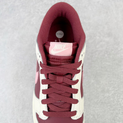 Dunk Low “Valentines Day”