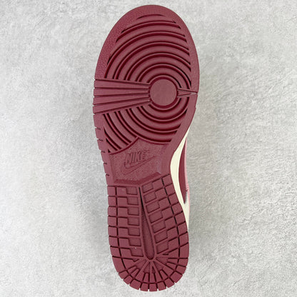 Dunk Low “Valentines Day”