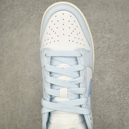 Dunk Low “Blue Tint”