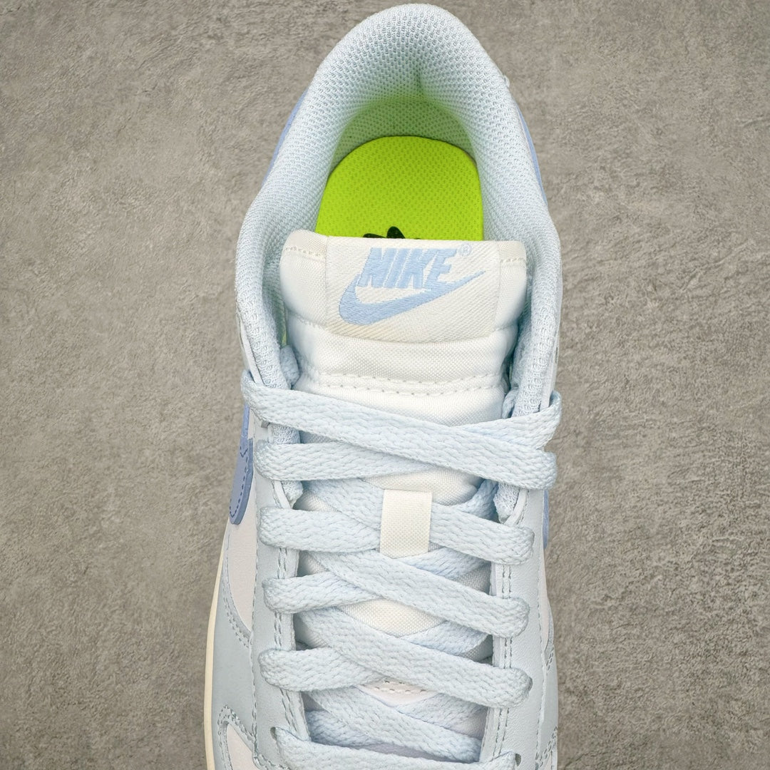 Dunk Low “Blue Tint”