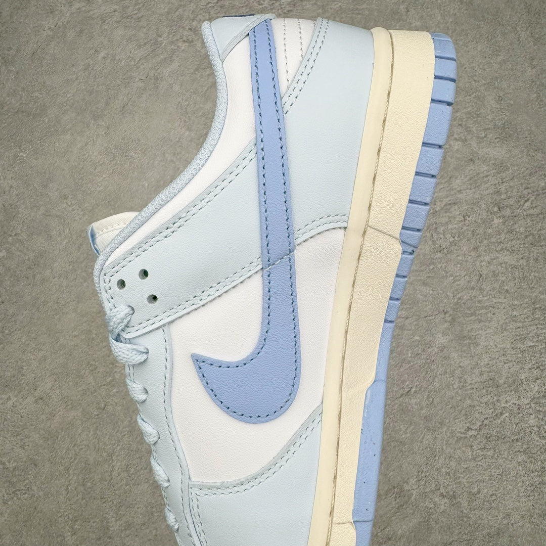 Dunk Low “Blue Tint”