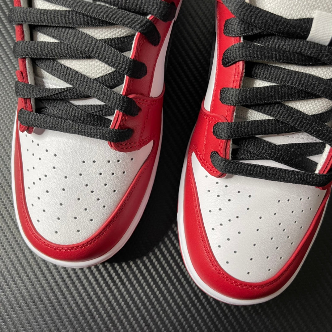 SB Dunk Low “J-Pack Chicago”