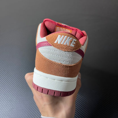 SB Dunk Low “Dark Russet”
