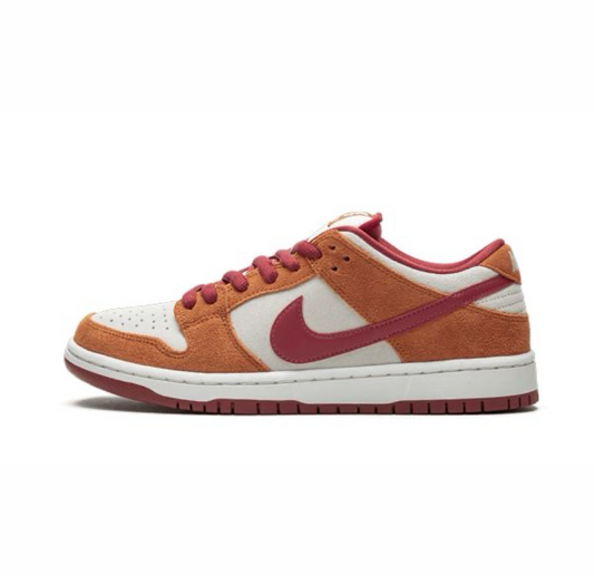 SB Dunk Low “Dark Russet”