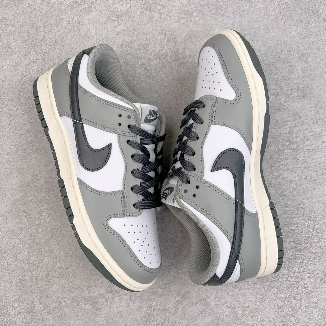 Dunk Low “Light Smoke Grey”