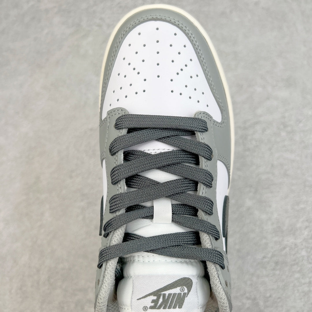 Dunk Low “Light Smoke Grey”