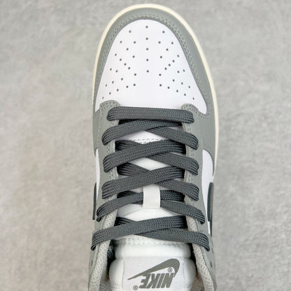 Dunk Low “Light Smoke Grey”