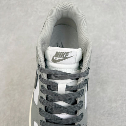 Dunk Low “Light Smoke Grey”