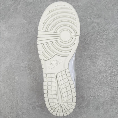 Dunk Low “Photon Dust”