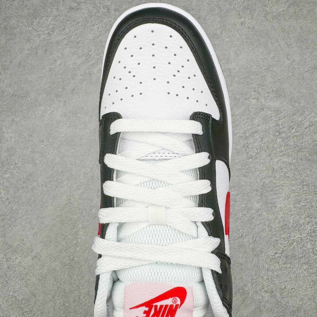 Dunk Low “Red Panda”