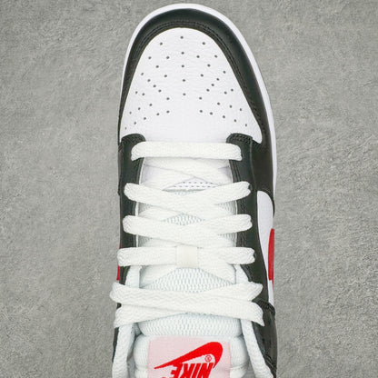 Dunk Low “Red Panda”