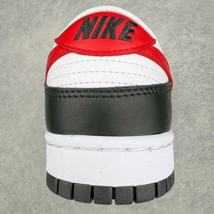 Dunk Low “Red Panda”