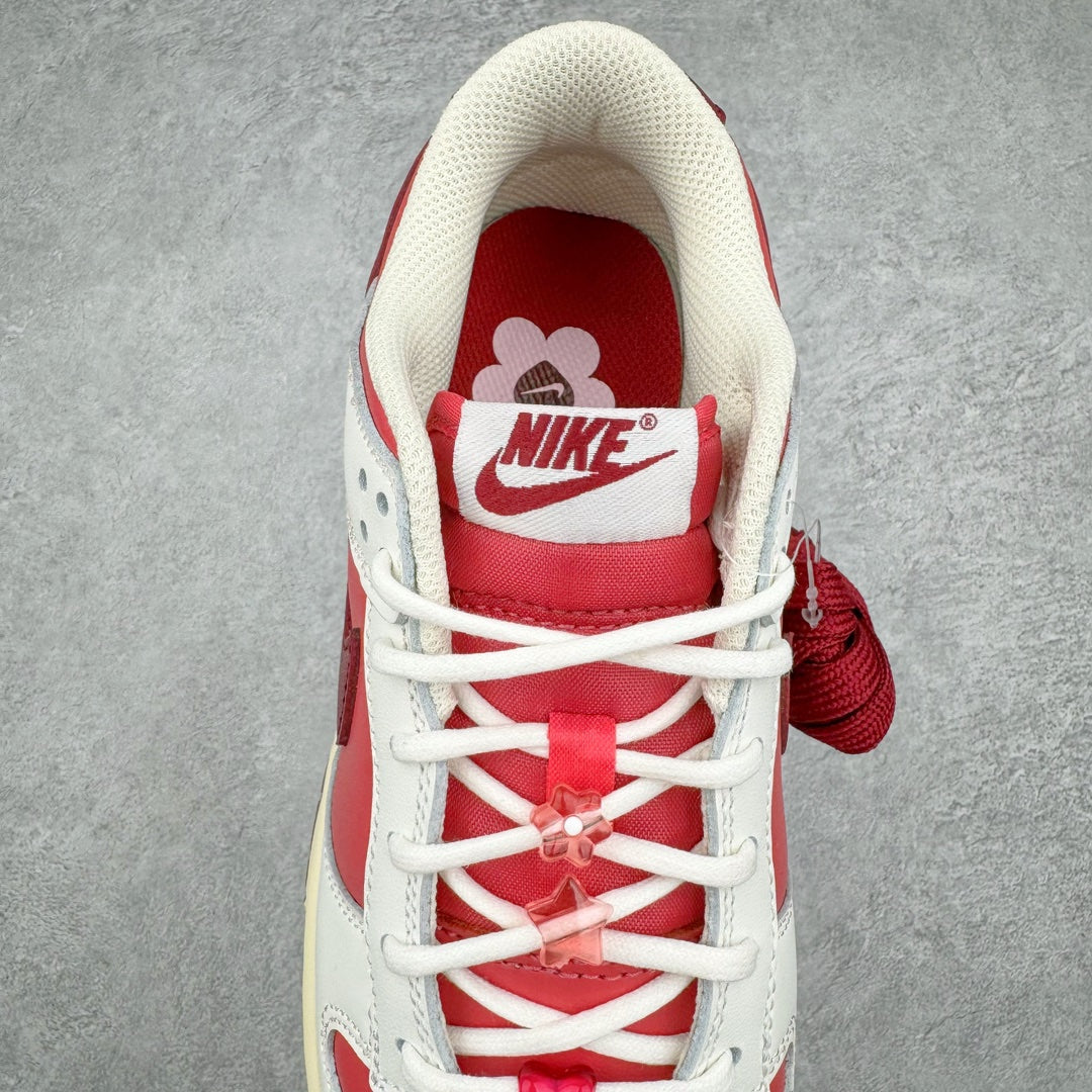 Dunk Low “Valentine’s Day”