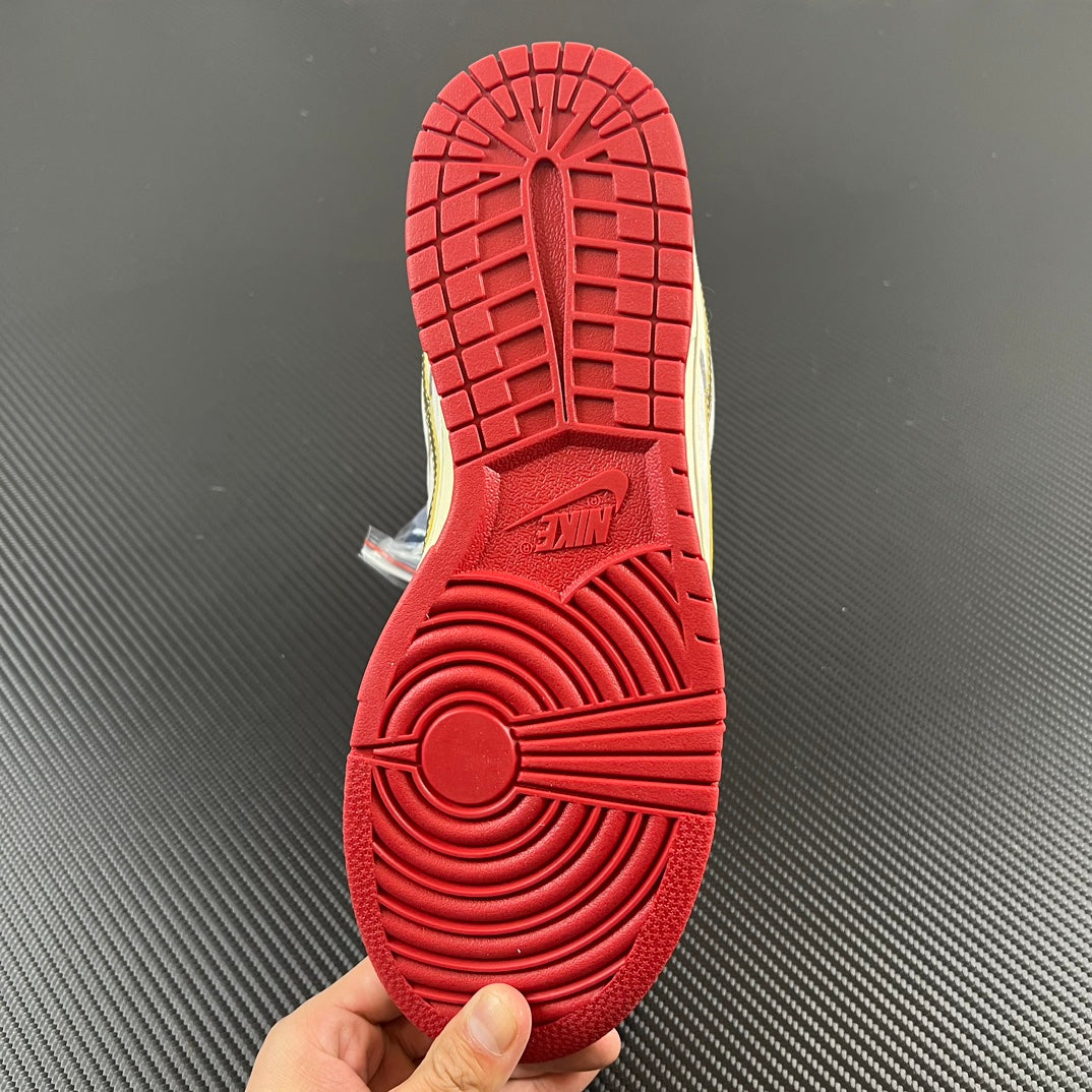 SB Dunk Low “Old Spice”