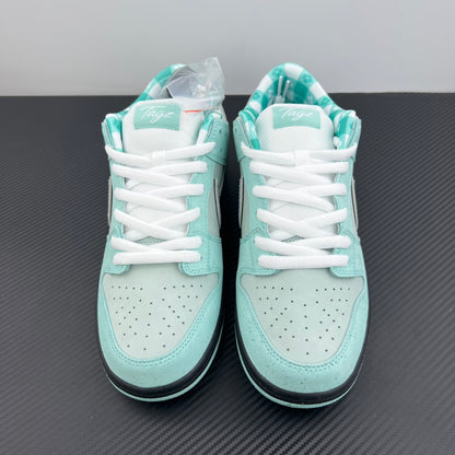 Concepts x Nike SB Dunk Low “Blue Sky Lobster”