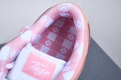 Concepts x Nike SB Dunk Low “Pink Lobster”
