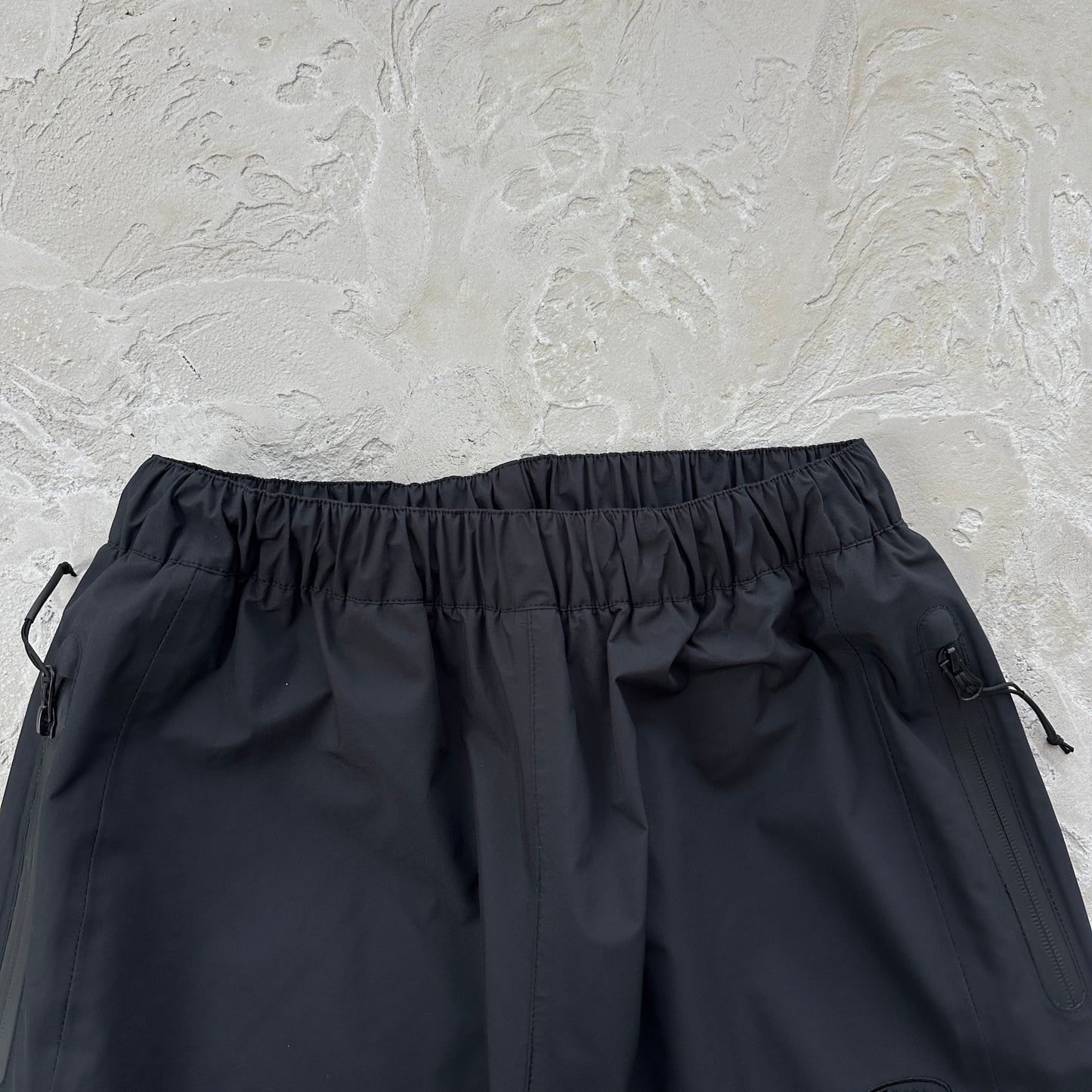 Corteiz Elitework Waterproof Shell Pants “Black”