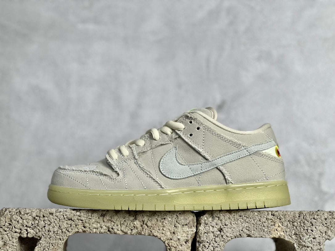 SB Dunk Low “Mummys”