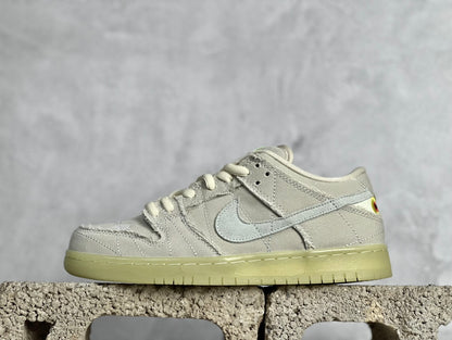 SB Dunk Low “Mummys”