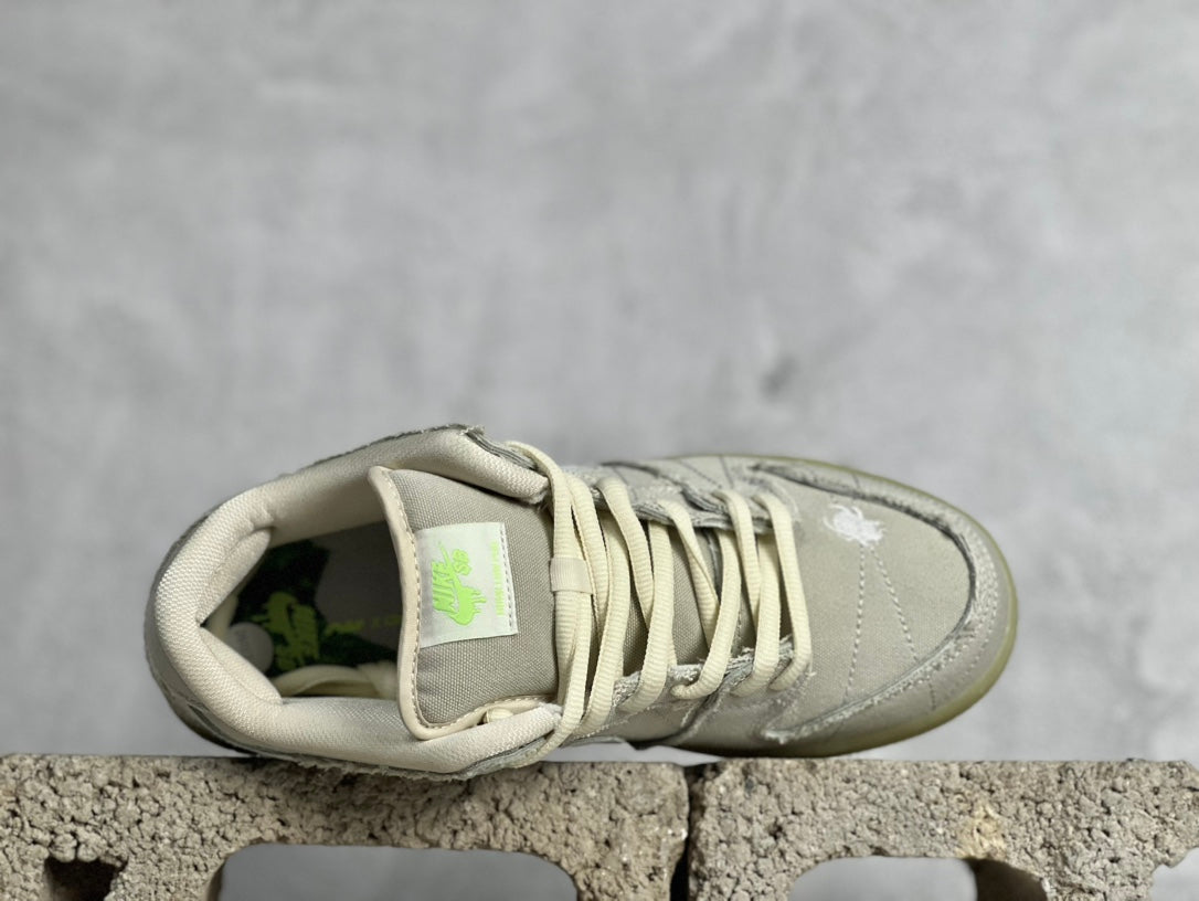 SB Dunk Low “Mummys”