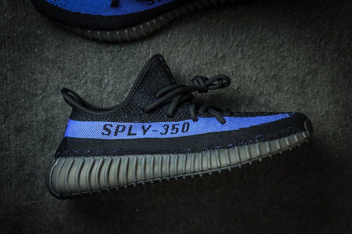 Yeezy 350 V2 “Dazzling Blue”
