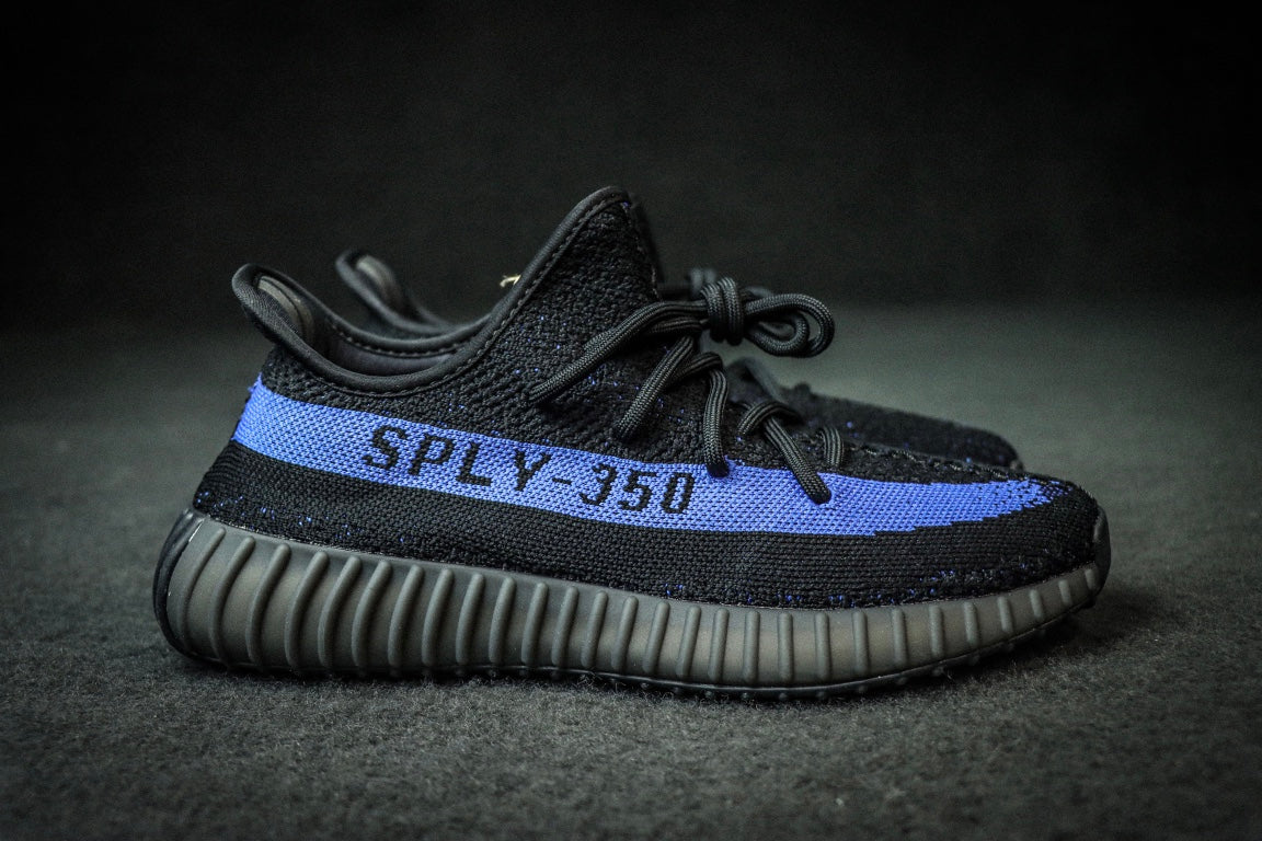 Yeezy 350 V2 “Dazzling Blue”
