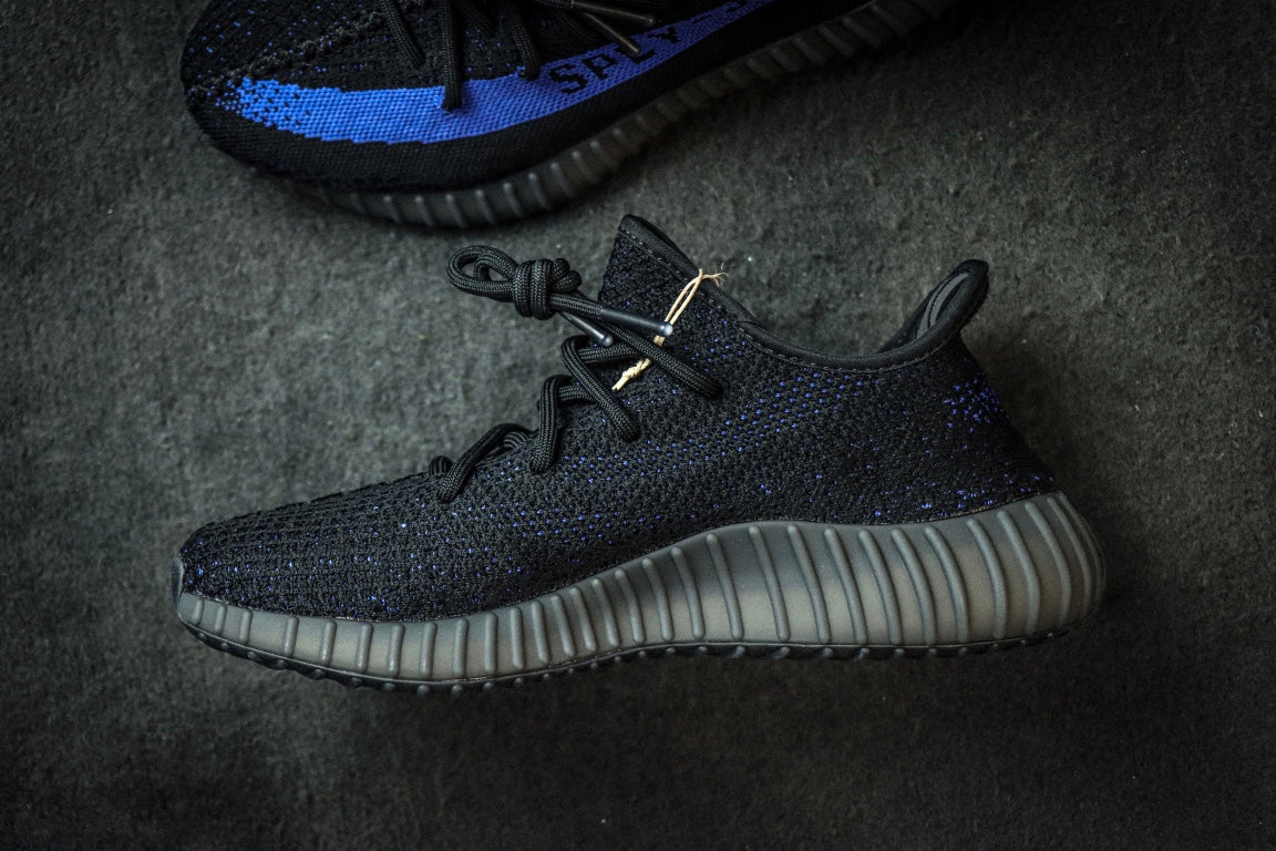 Yeezy 350 V2 “Dazzling Blue”