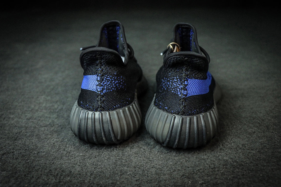 Yeezy 350 V2 “Dazzling Blue”
