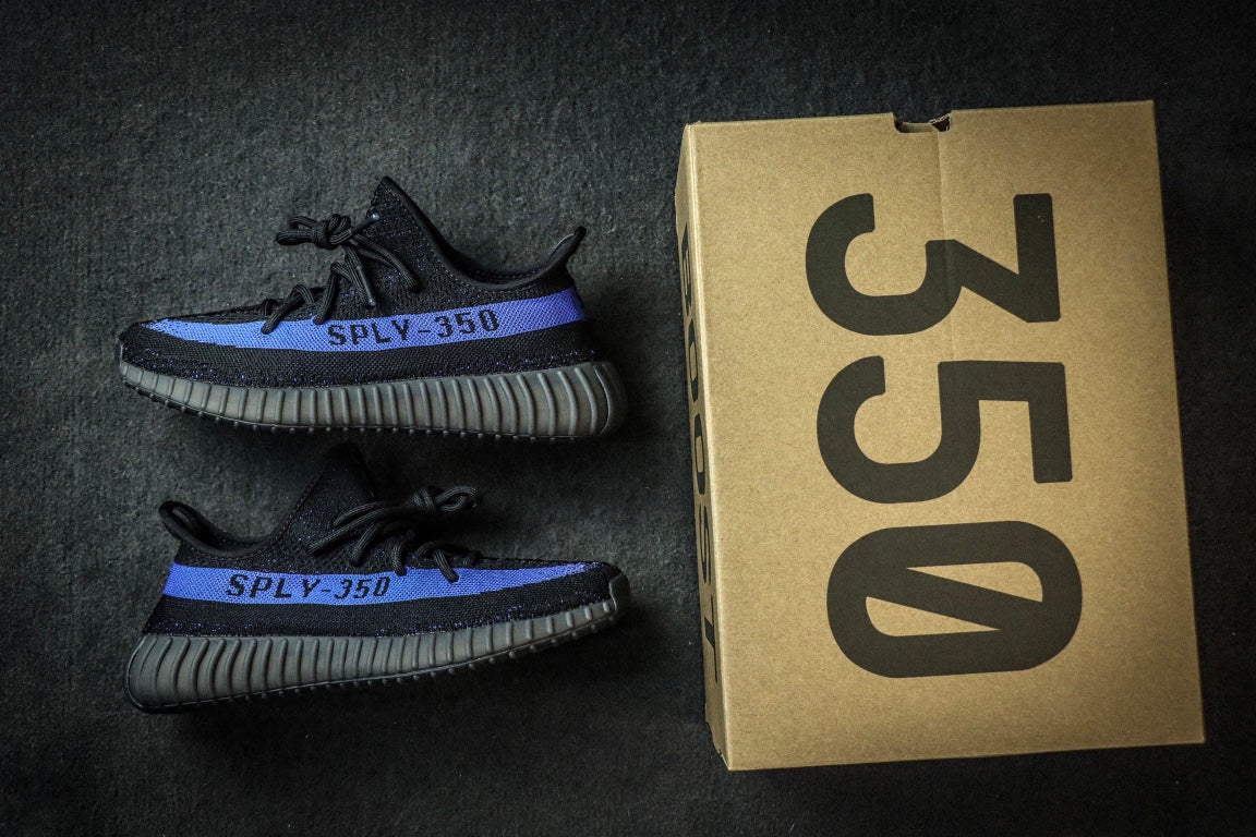 Yeezy 350 V2 “Dazzling Blue”