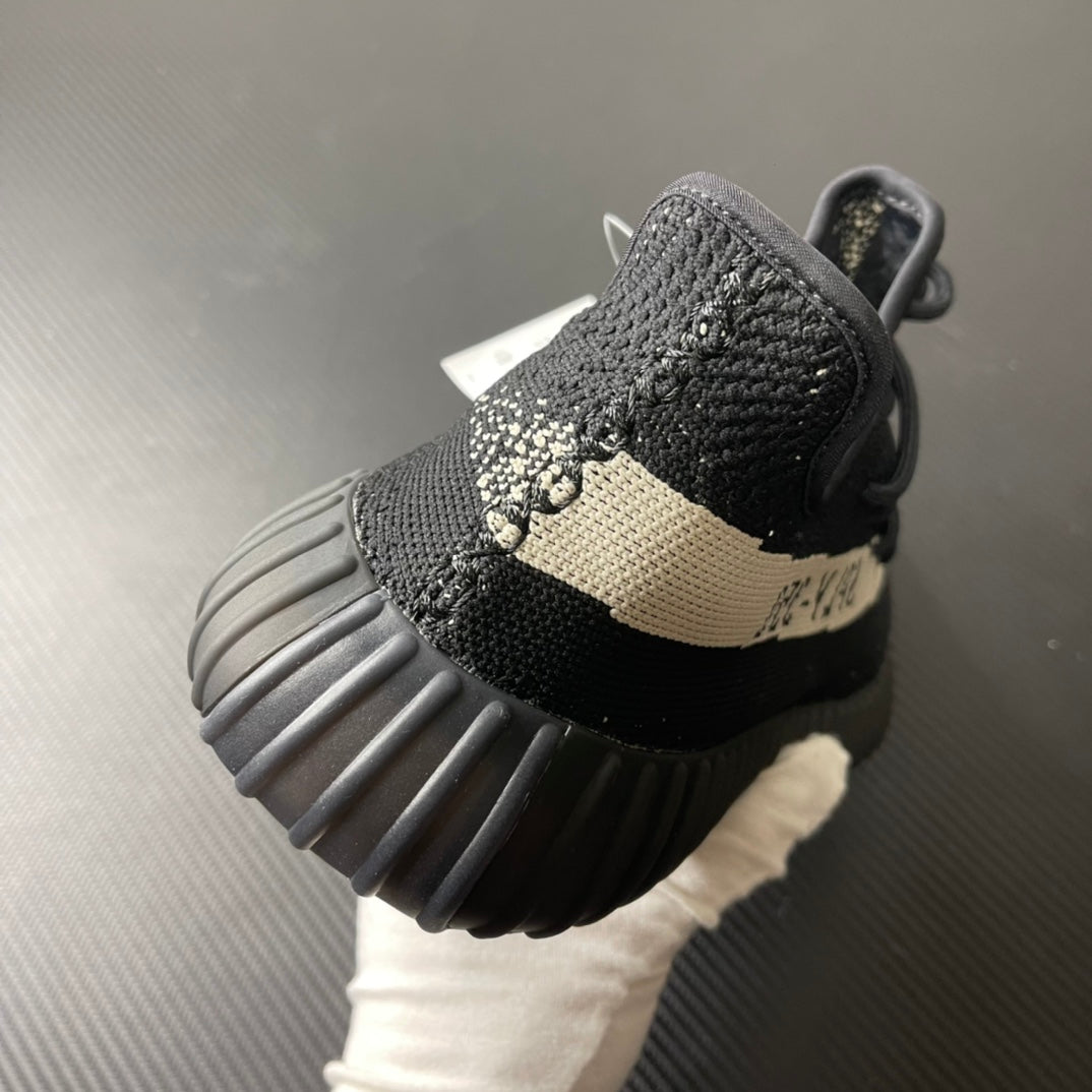 Yeezy 350 V2 “Oreo”