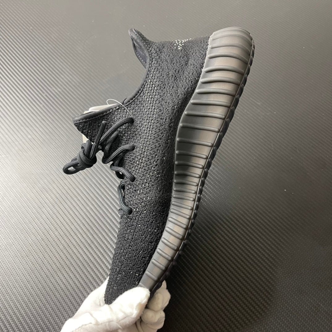 Yeezy 350 V2 “Oreo”