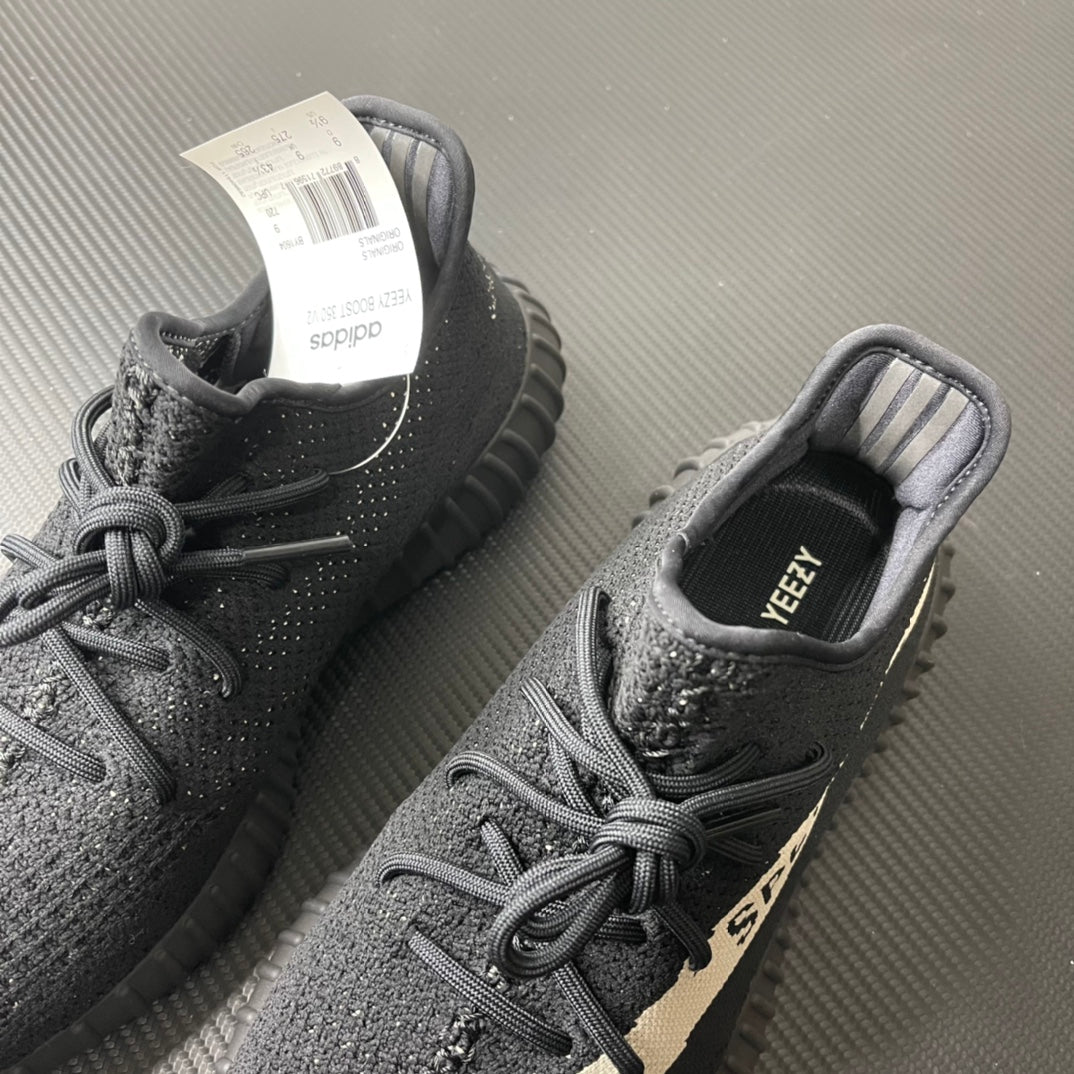 Yeezy 350 V2 “Oreo”