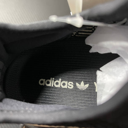 Yeezy 350 V2 “Oreo”