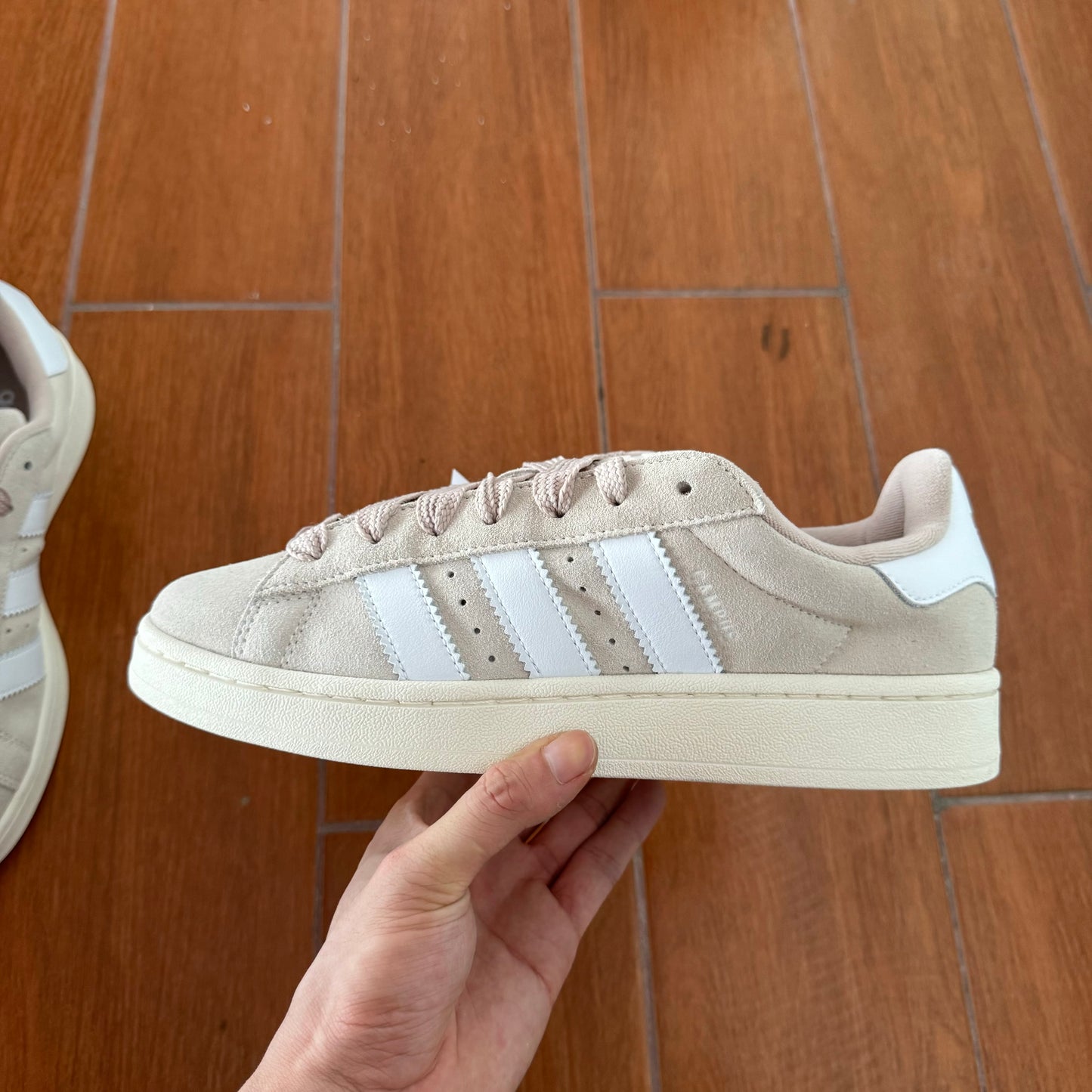 Campus 00s “Wonder White”