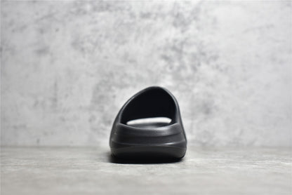 Yeezy Slide “Onyx”