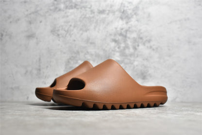 Yeezy Slide “Flax”